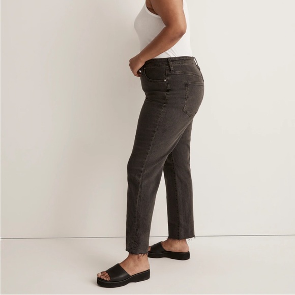 Madewell The Curvy Perfect Vintage Straight Jean in Lunar Wash(Tall) - Picture 3 of 4